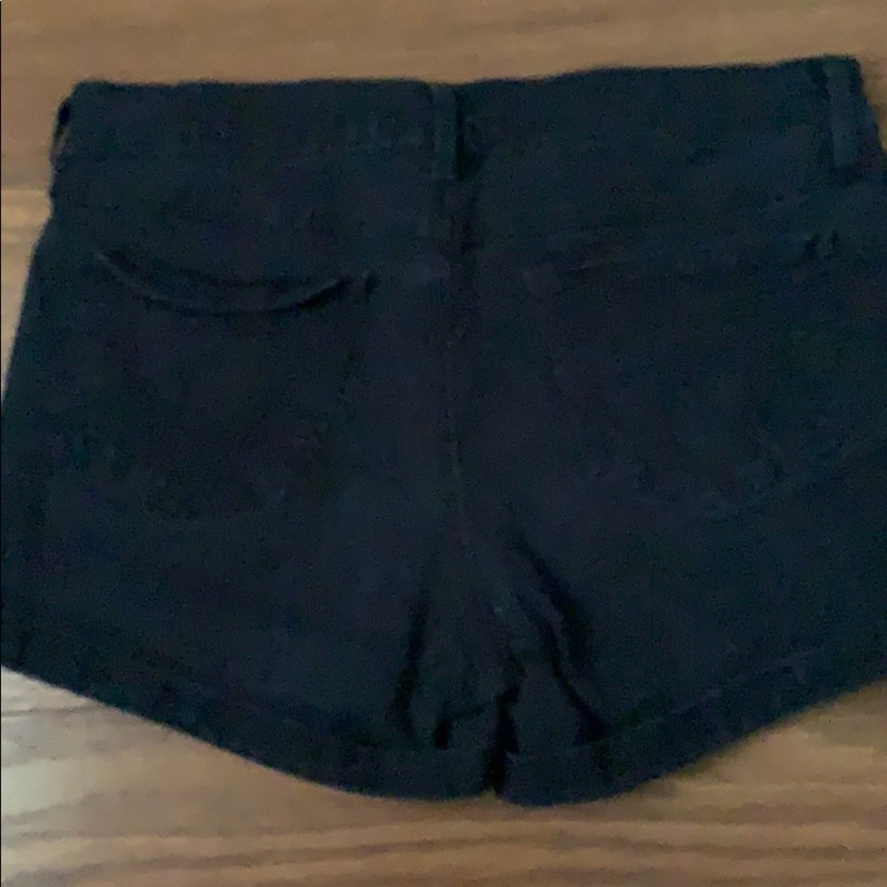 Shorts - Picture 3 of 3